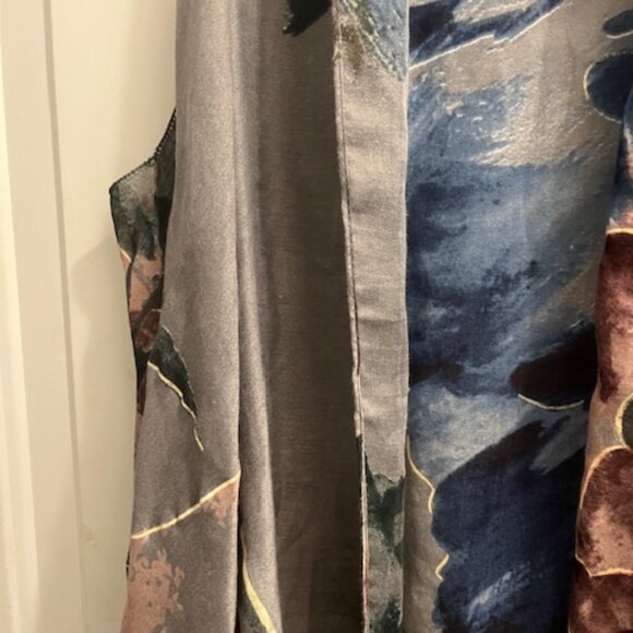 Floral Duster - Picture 6 of 9